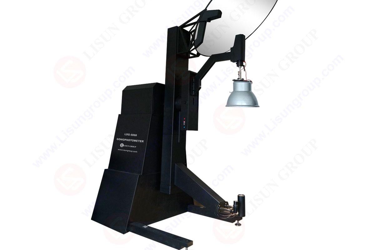 Gonio photometric procedure for light measurement
