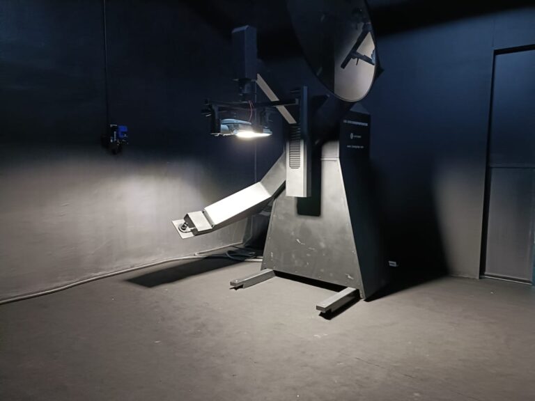 Malaysia-Customers successfully installed by watching video of LSG-3000B LM-79 Moving Detector Goniophotometer (Mirror Type C) image