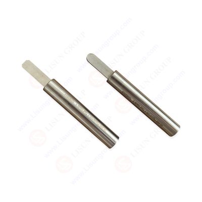 UL 498 Figure 100.1 Improper Insertion Test Blades