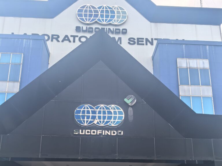 Indonesia - Lisun engineers provide free maintenance of LPCE-2 (LMS-9000) High Precision Spectroradiometer Integrating Sphere System image